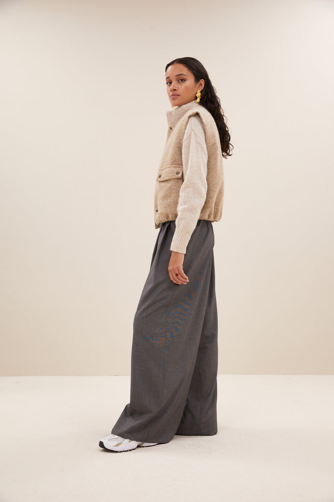 Maggie sleeveless jacket