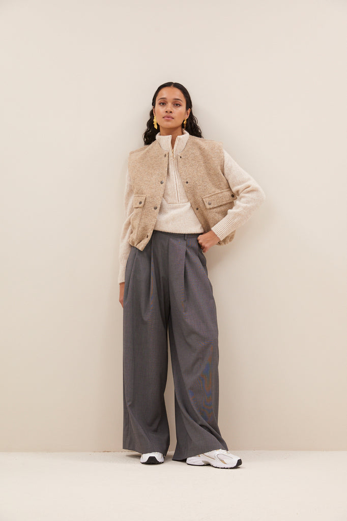 Maggie sleeveless jacket