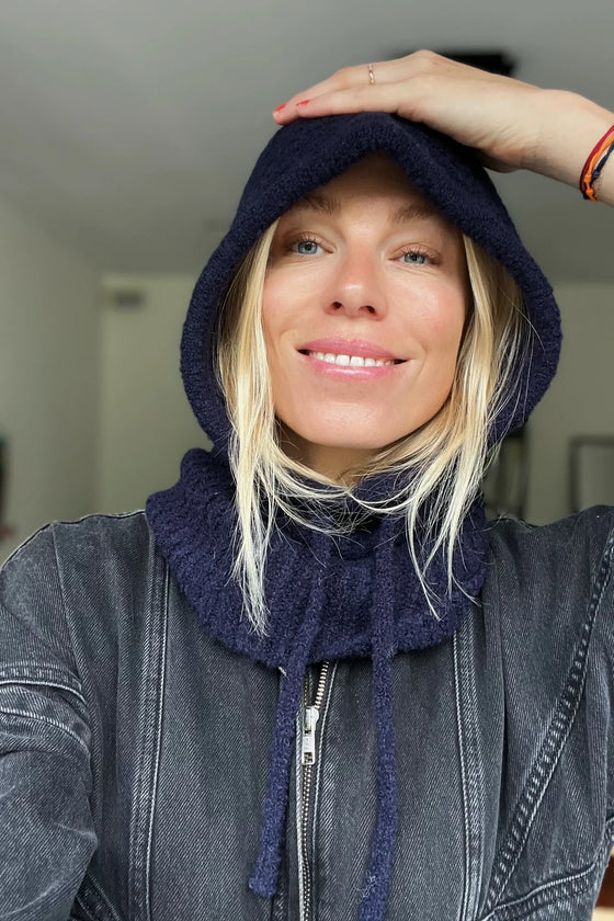 Bivak Beanie in Night Blue