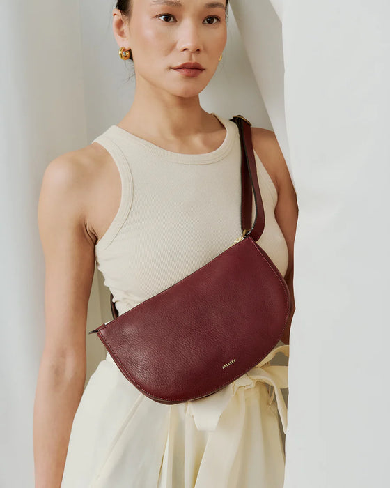 Brieux - Mahogany Red